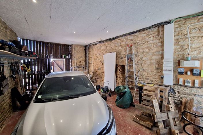 Image No.12-5 Bed Townhouse for sale