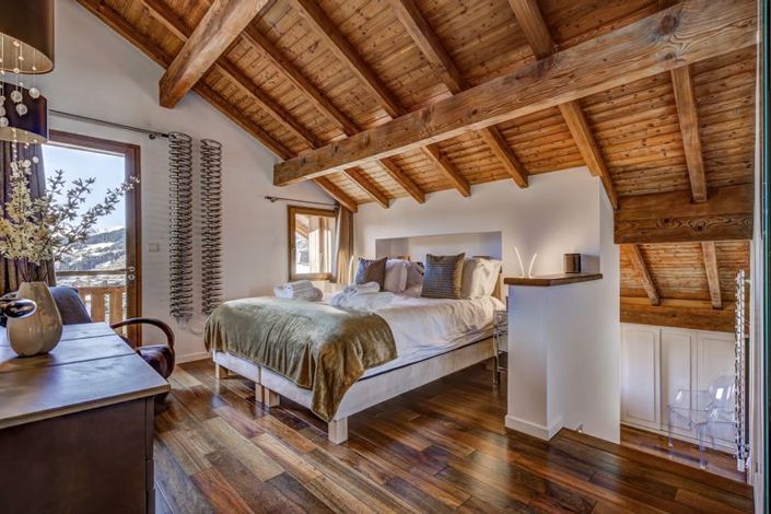 Image No.16-5 Bed Chalet for sale