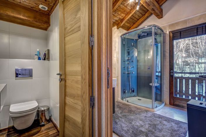 Image No.21-5 Bed Chalet for sale