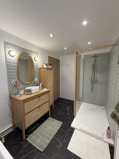 Image No.18-4 Bed Property for sale