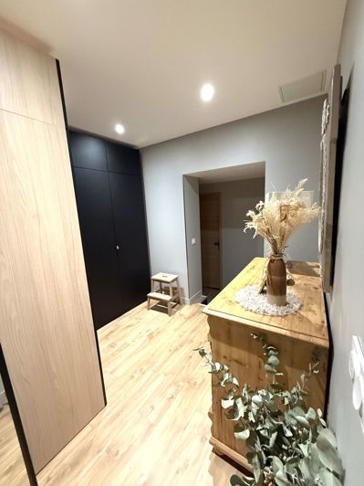 Image No.17-4 Bed Property for sale