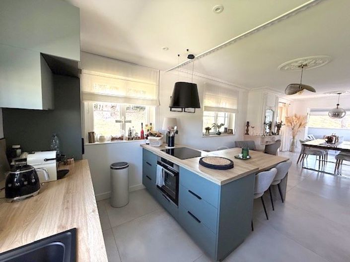 Image No.5-4 Bed Property for sale