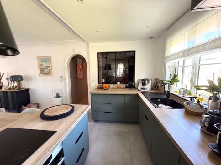 Image No.7-4 Bed Property for sale