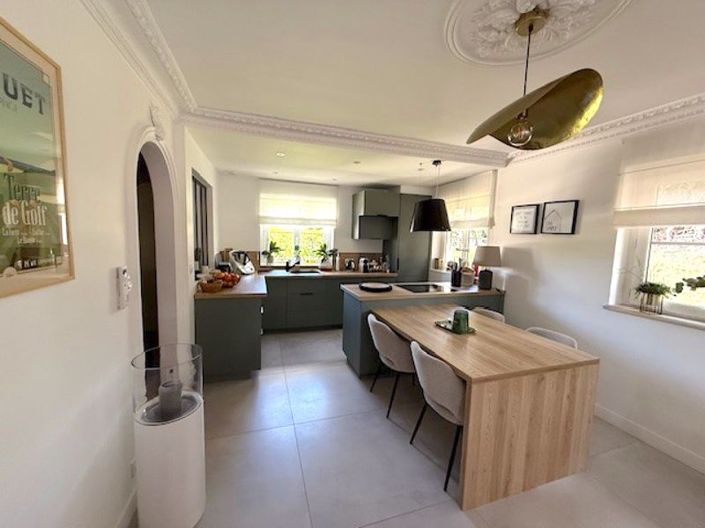 Image No.7-4 Bed Property for sale