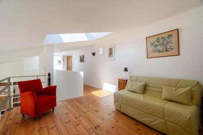 Image No.16-7 Bed House for sale