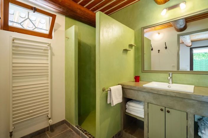 Image No.20-7 Bed House for sale