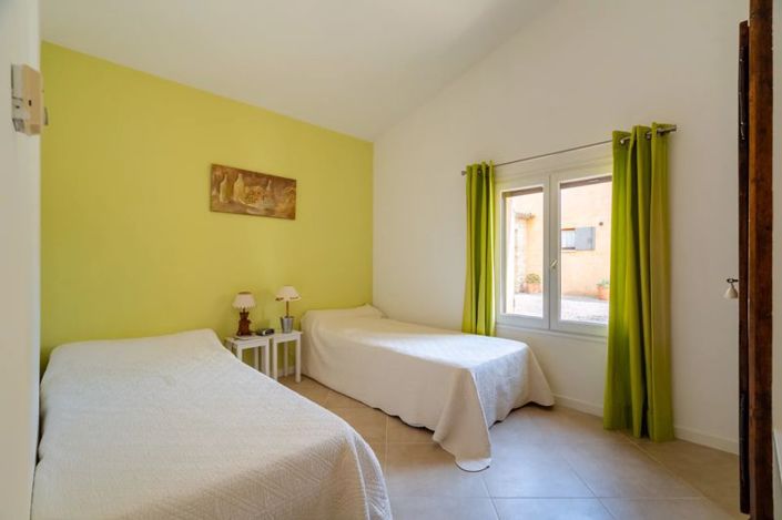 Image No.23-7 Bed House for sale