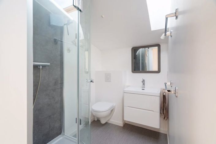 Image No.18-7 Bed House for sale