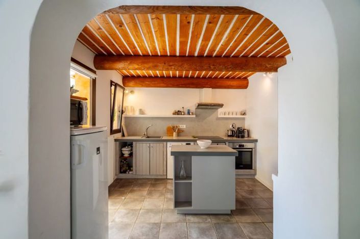 Image No.9-7 Bed House for sale