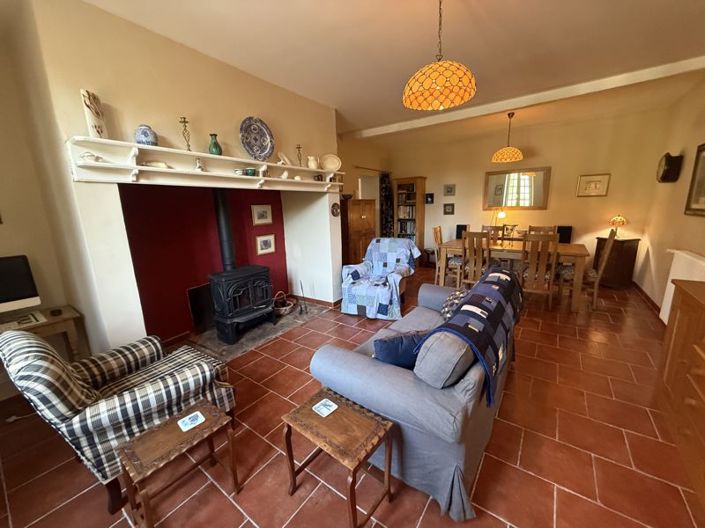 Image No.8-4 Bed House for sale