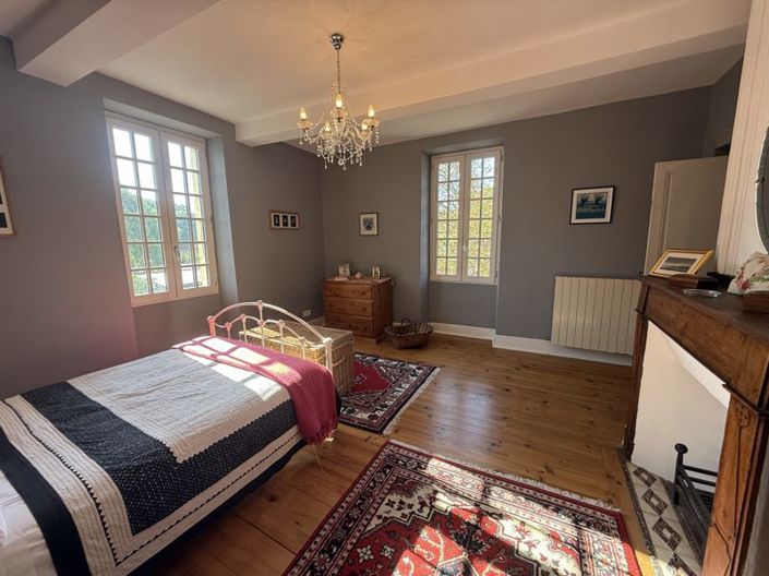 Image No.25-4 Bed House for sale