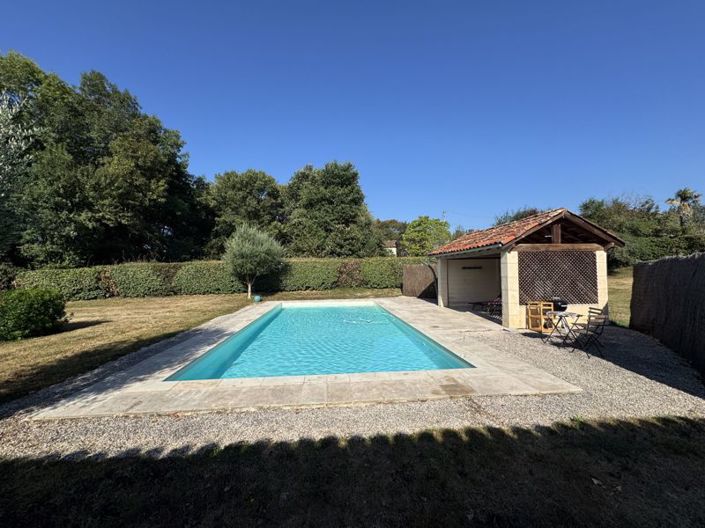 Image No.2-4 Bed House for sale