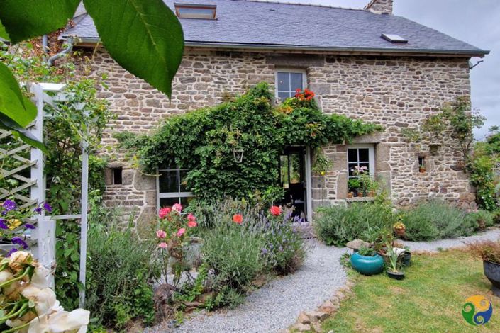 Image No.4-4 Bed Property for sale