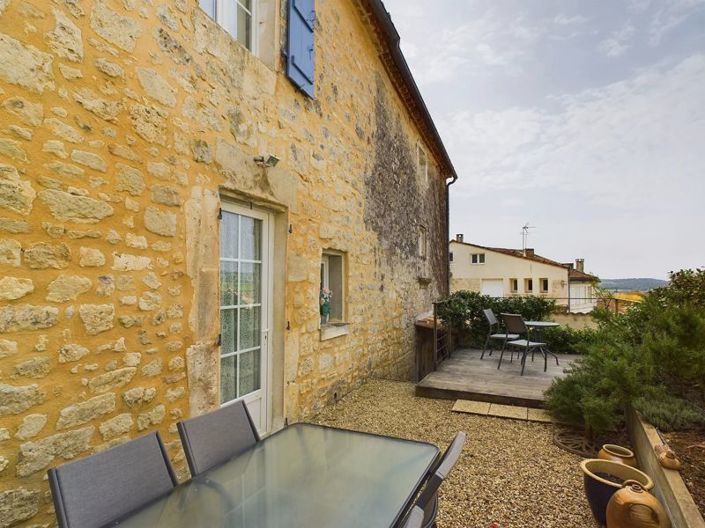 Image No.11-3 Bed Property for sale