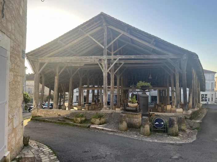 Image No.13-3 Bed Property for sale