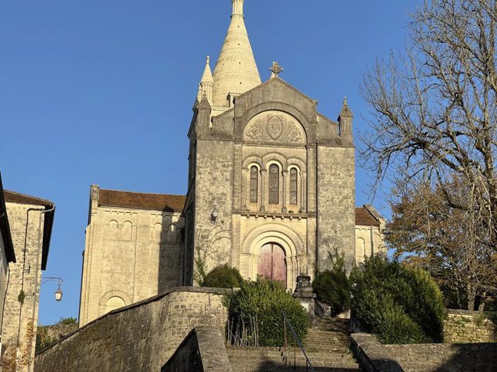 Image No.14-3 Bed Property for sale