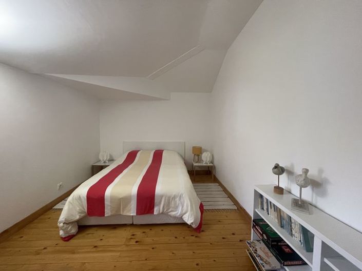 Image No.20-4 Bed Country House for sale