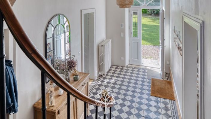 Image No.21-5 Bed House for sale