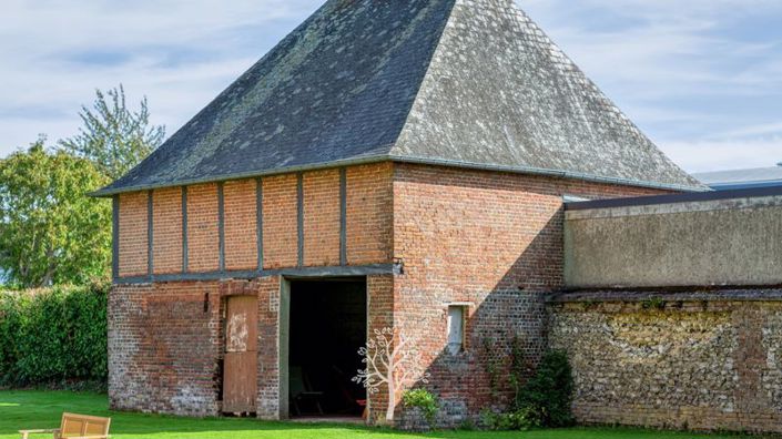 Image No.31-5 Bed House for sale