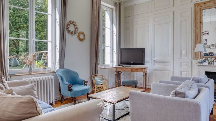 Image No.6-5 Bed House for sale