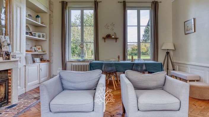 Image No.8-5 Bed House for sale