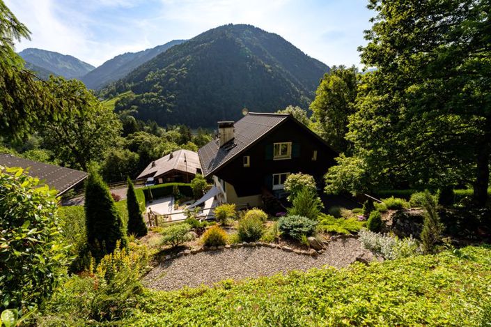 Image No.1-7 Bed Chalet for sale