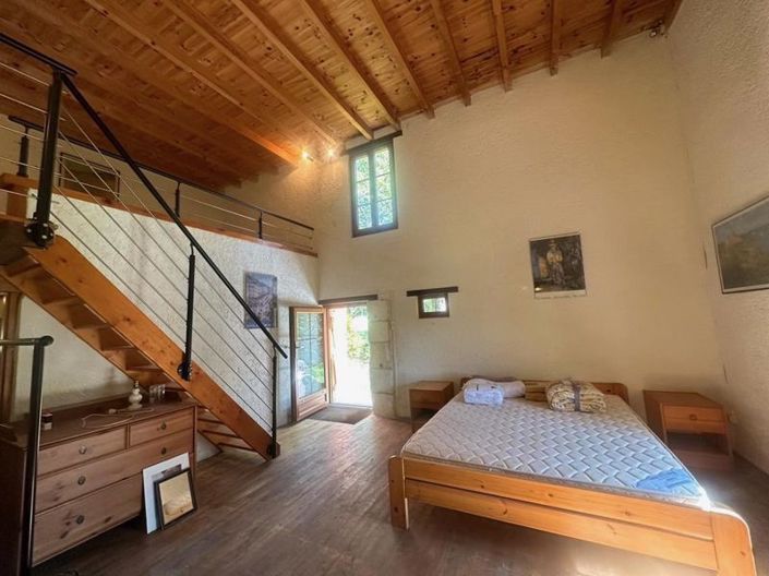 Image No.12-8 Bed House for sale