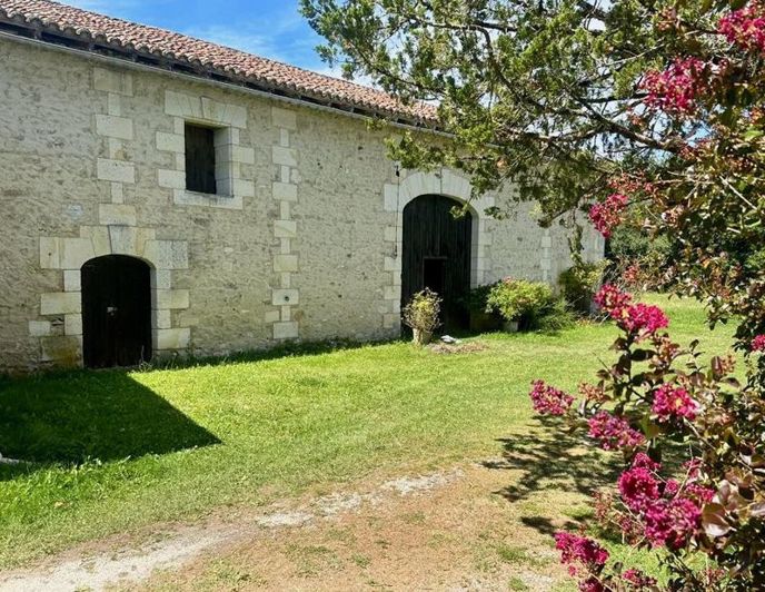 Image No.3-8 Bed House for sale