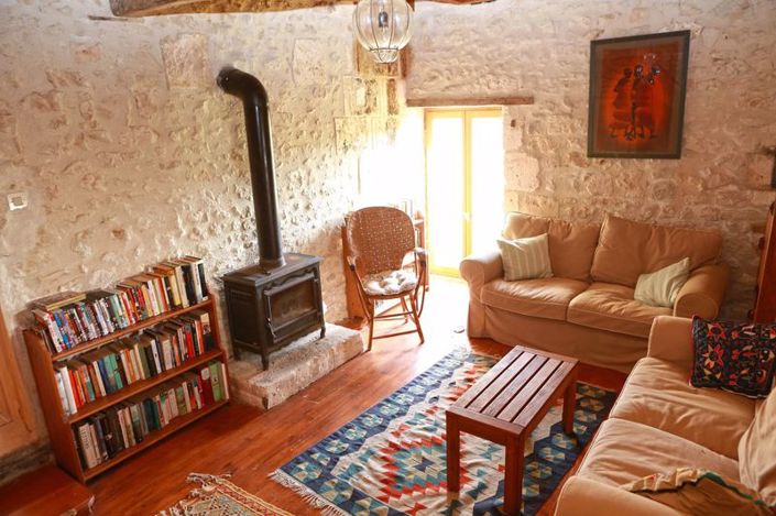 Image No.40-8 Bed House for sale