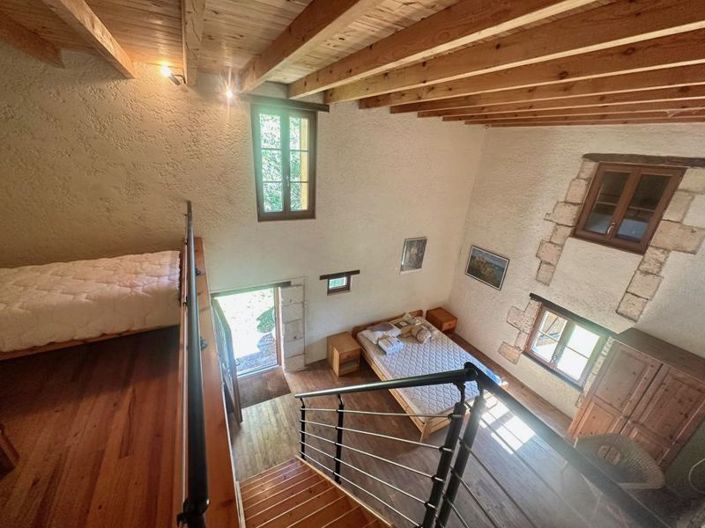 Image No.60-8 Bed House for sale