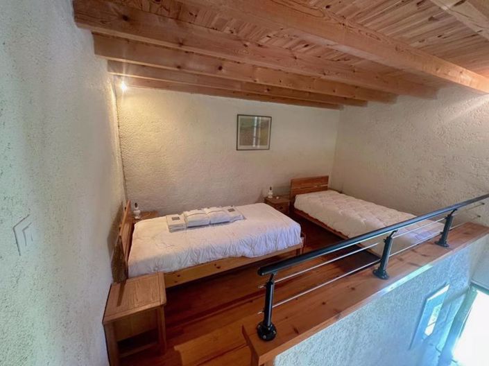 Image No.61-8 Bed House for sale