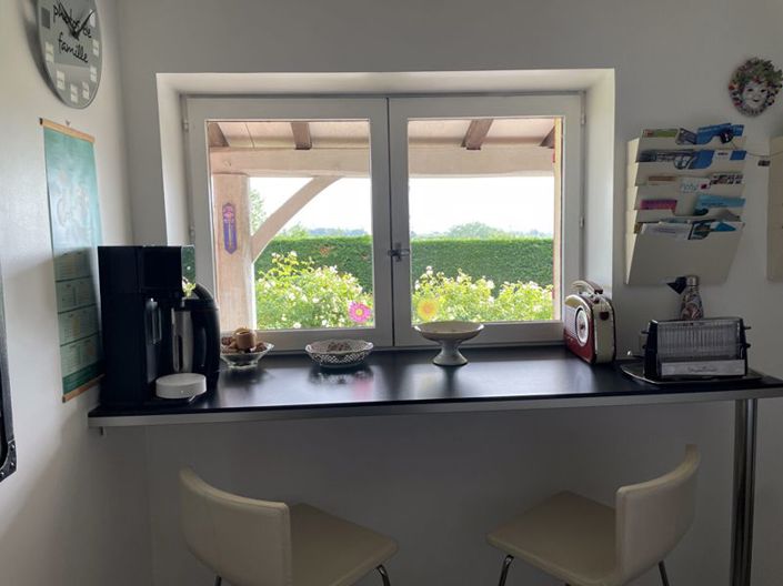 Image No.10-4 Bed Country House for sale