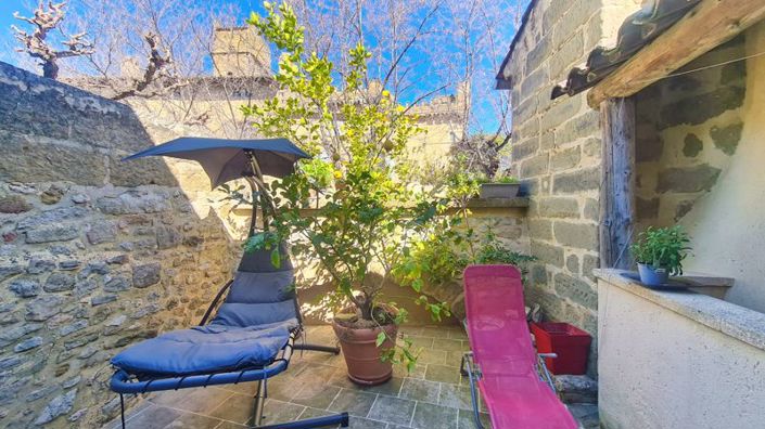 Image No.19-6 Bed House for sale