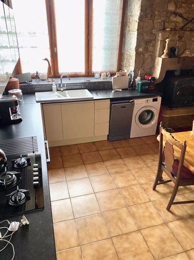 Image No.10-3 Bed House for sale