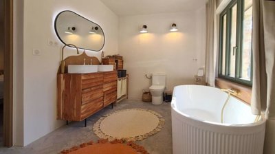 estate-gard-france-magnificent-stone-farmhous