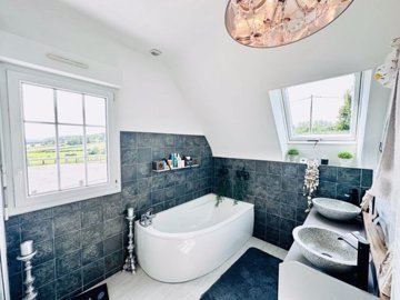 proprieteequestreavendre7pieces28hectaresland