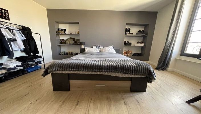 Image No.16-4 Bed House for sale