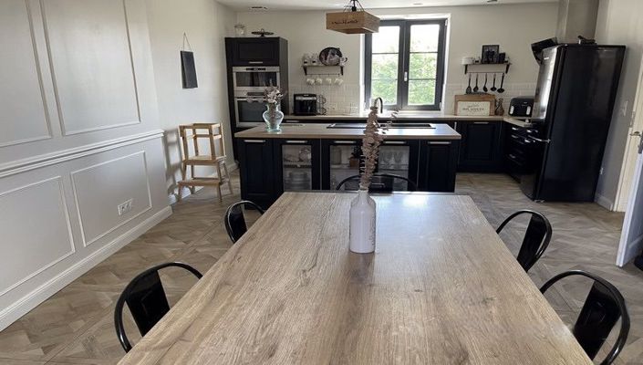 Image No.2-4 Bed House for sale