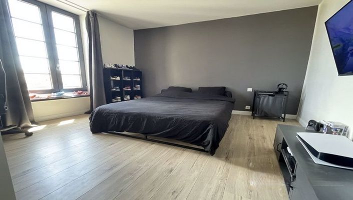 Image No.20-4 Bed House for sale