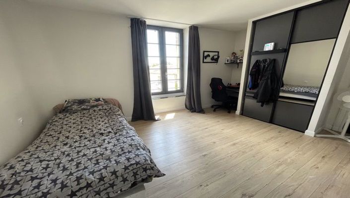 Image No.21-4 Bed House for sale