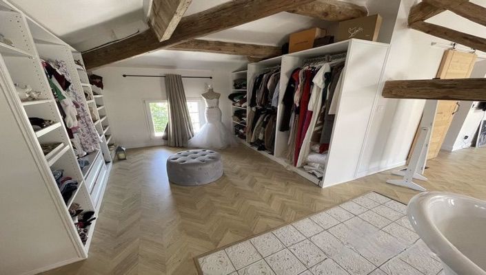 Image No.24-4 Bed House for sale