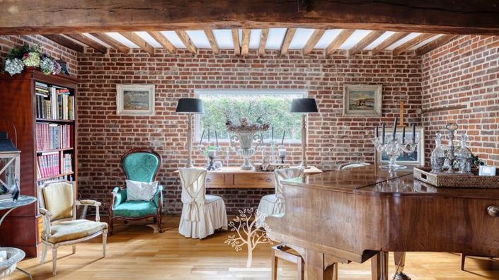 Image No.3-5 Bed House for sale