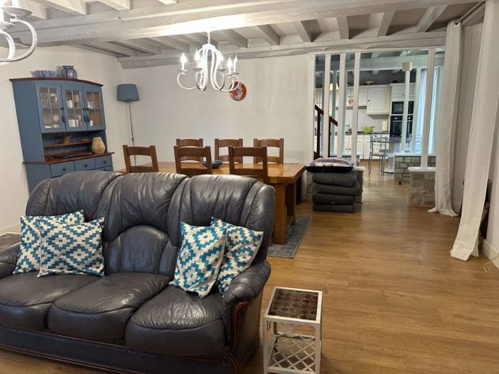 Image No.15-3 Bed House for sale