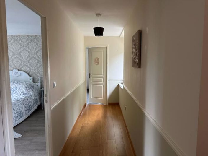 Image No.17-3 Bed House for sale