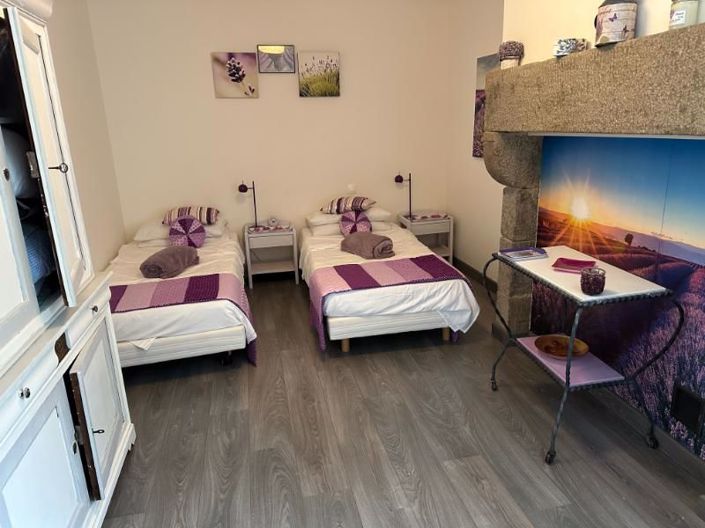 Image No.24-3 Bed House for sale