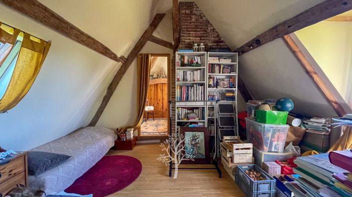 Image No.26-5 Bed House for sale