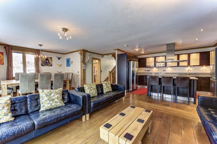 Image No.5-5 Bed Property for sale