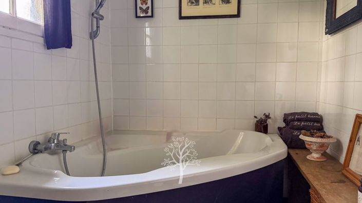 Image No.19-3 Bed House for sale