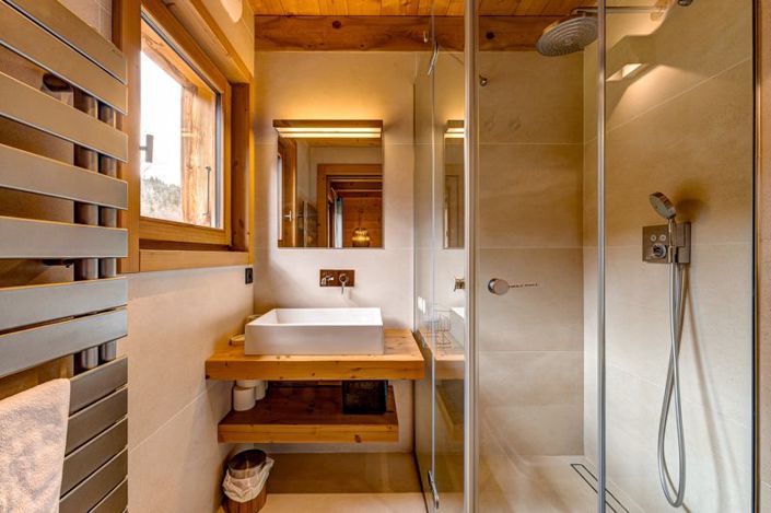 Image No.23-6 Bed Property for sale