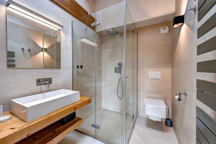 Image No.37-6 Bed Property for sale